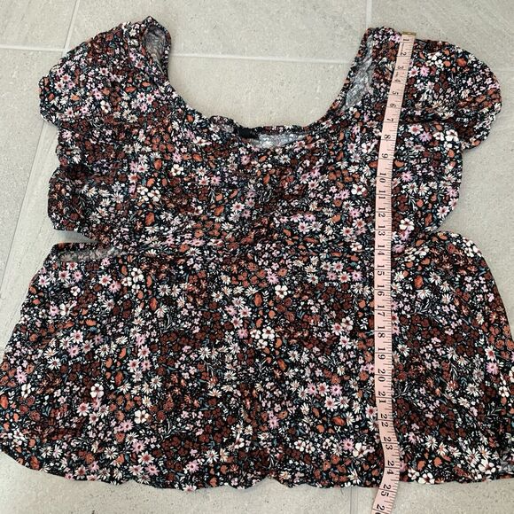 TORRID Blouse Floral Women’s Babydoll Top With Cutouts Size 3X Flutter Sleeve - Picture 5 of 6